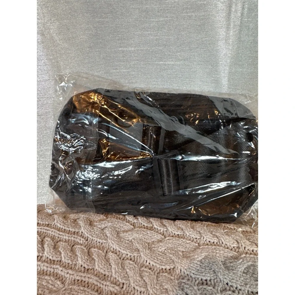 Atlanta Hawks‎ Black fanny pack/ belt/waist/hip bag/pack w/ logo